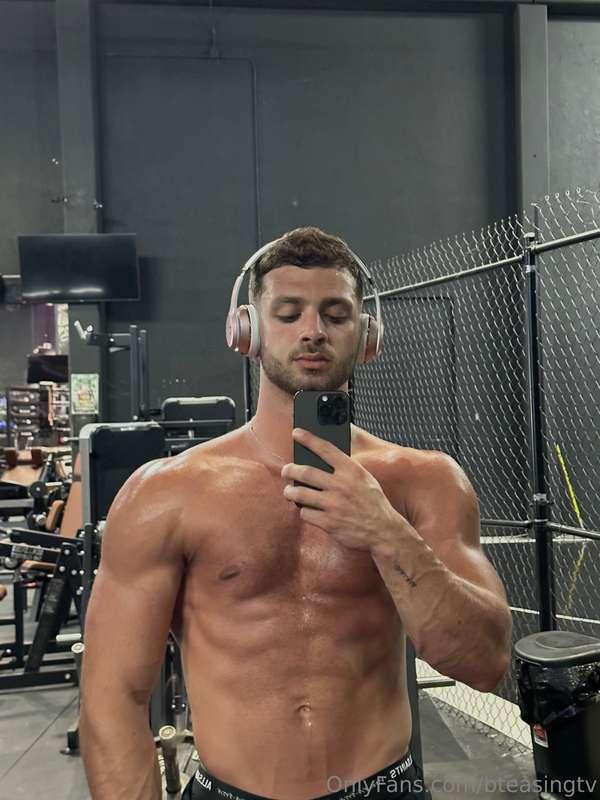 🤤💪