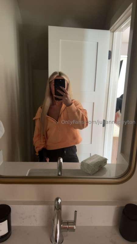 Lights off. Clothes off. You coming? 😉