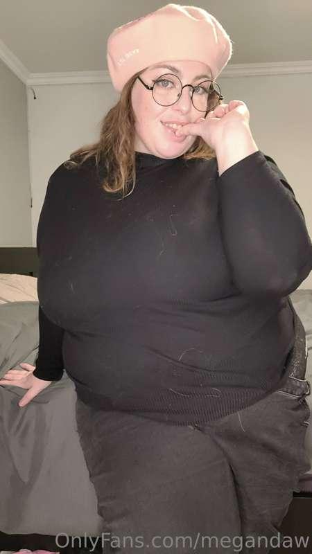 Swipe to undress me 😇