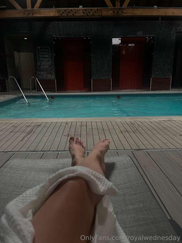 Catch me by the pool!🤭