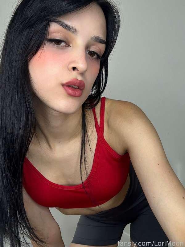 when i look at you so close your heart starts beating faster






#brunette #smalltits #skinny #natural #teen #fyp #worship #selfie #goddess #redlips