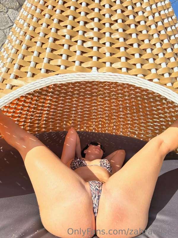 Morning stretch for this juicy pussy. DM me for more pics an..