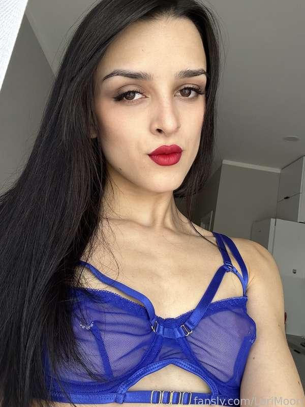 when i say "spend" you gotta press that tip button





#redlips #brunette #teen #selfie #natural #smalltits #mistress #goon #goddess #worship
