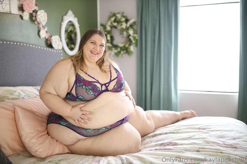 kaylapeach90 image #0