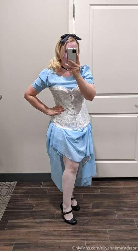 Come find me at Ground Zero tonight; I'm Alice for their Ver..