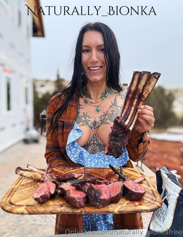 Hungry!?! 🤤🥩