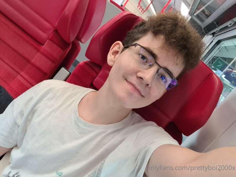 prettyboi2000x image #0