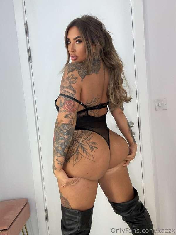 You like me grabbing this ass for you 😈