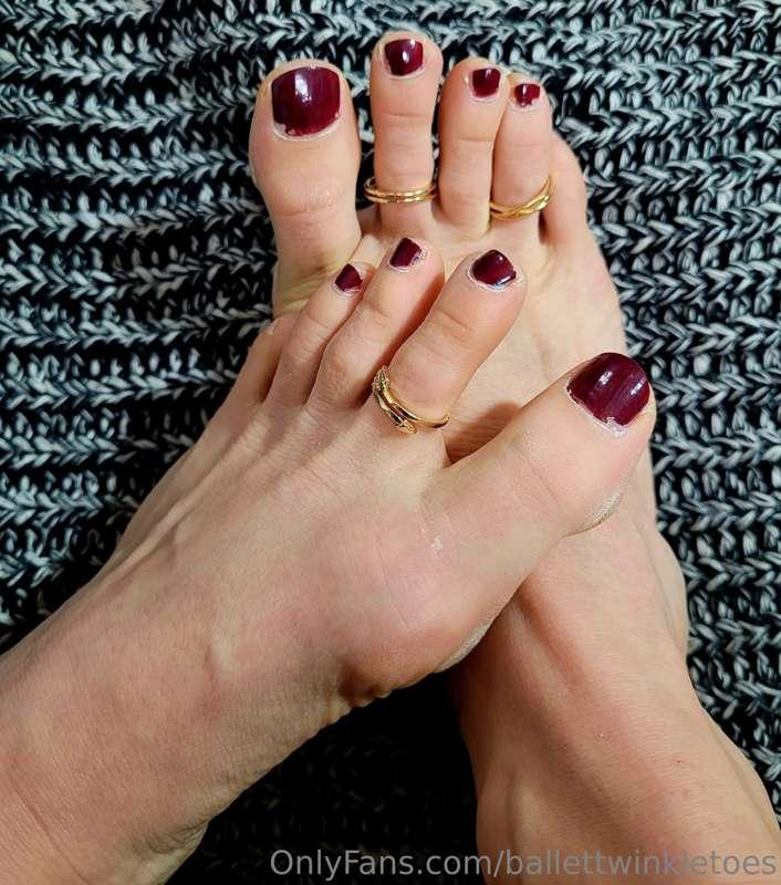 Time for some fresh colours on these toes! 🩵🩷💜