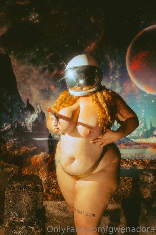 Set your blasters to cum  🛸