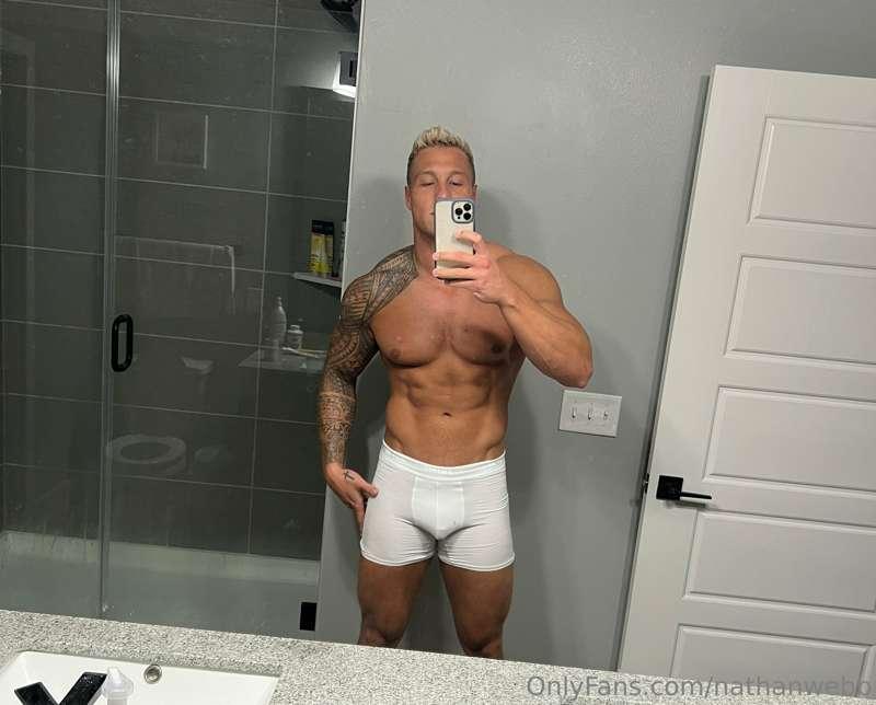 Good morning from Dallas, what did you notice first?🍆
