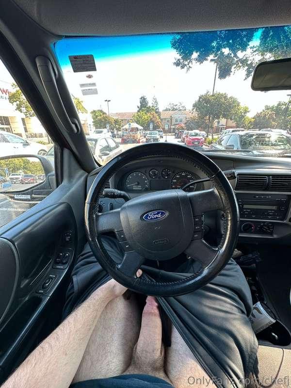 Would you suck me off in the parking lot? Lets go shop after..