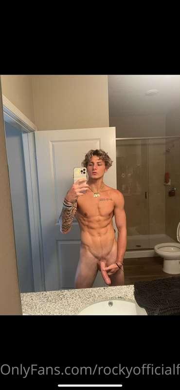 Do you wanna gag on it?😻 like and dm me if you think U can ;..