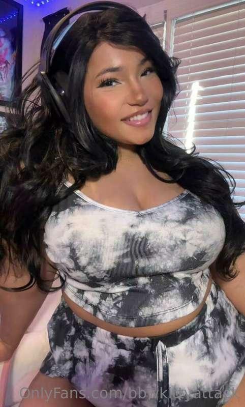 Your gamer is ready to rock your world!😉🥰💋