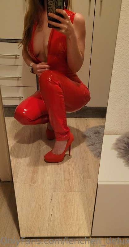 Stehst du auf Lack? 🔥

Dann gönn dir doch mal einen Blick in..