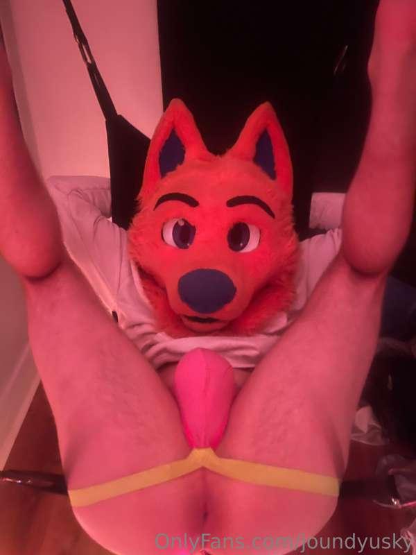 Hound looks really good in this outfit 👀😈