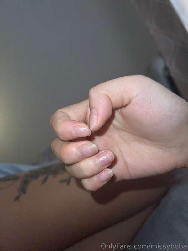 My nails makes me so sad 😢