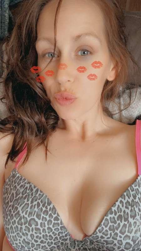 Cum sub to my other link 🤪 Also made a new snap if you want ..