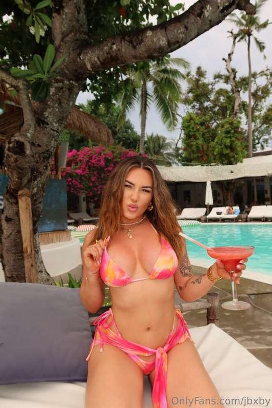 Bali spam, of course 🙈This has been the best trip with my gi..
