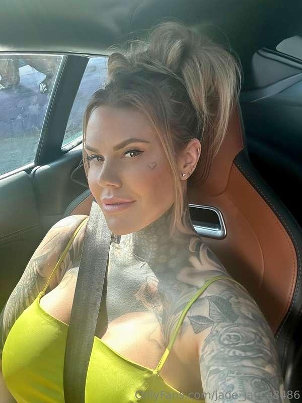 Tell me what you’re thinking about right now 💕