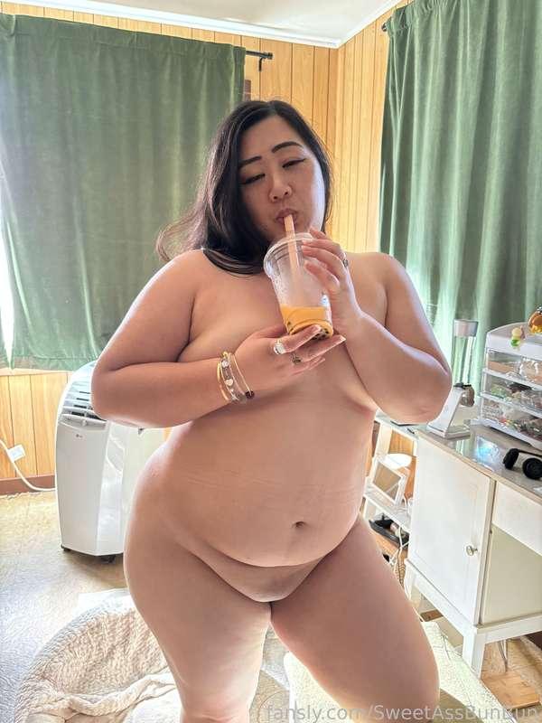 I taste so sweet.

#asian #bbw #brunette #milf #mommy #stepmom #bigass #chubby #hawaiian #japanese #fyp