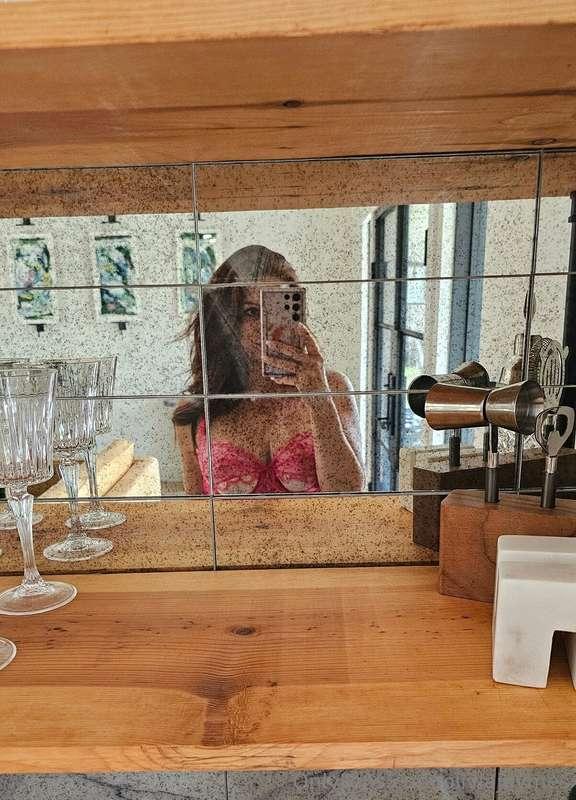 Do you like your drinks made topless? 🍹