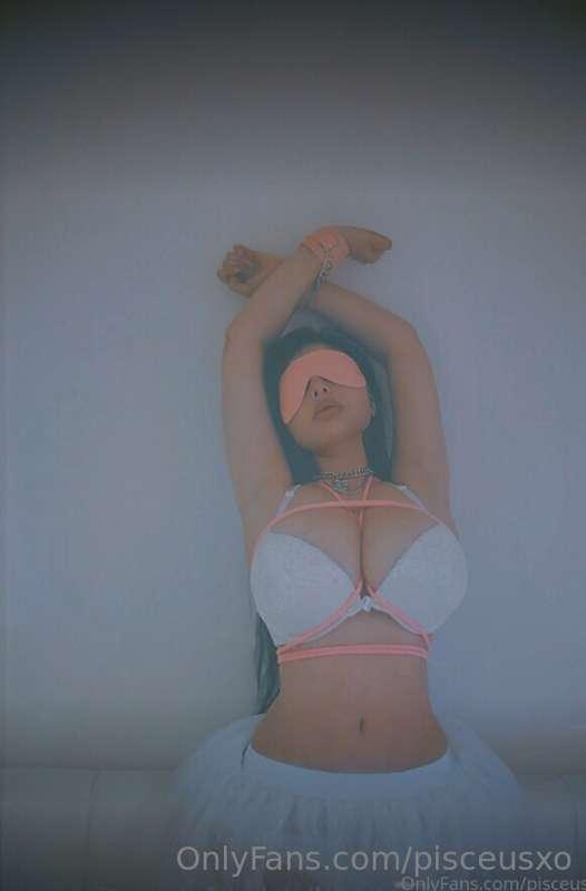 mm babe i'd love to know what you'd do to me if i was like t..