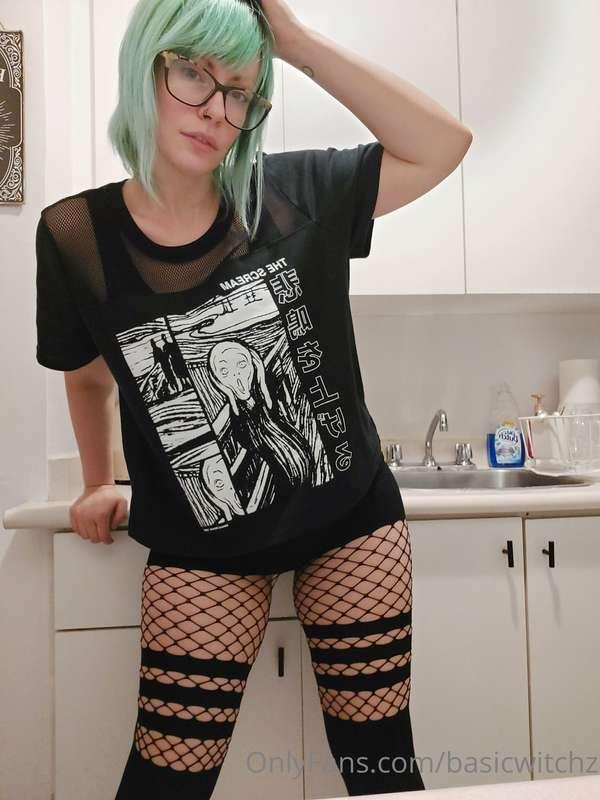 basicwitchz image #0
