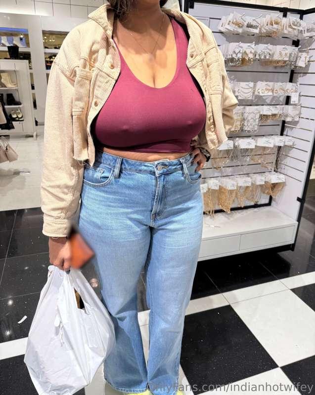Like my outfit to the mall?
