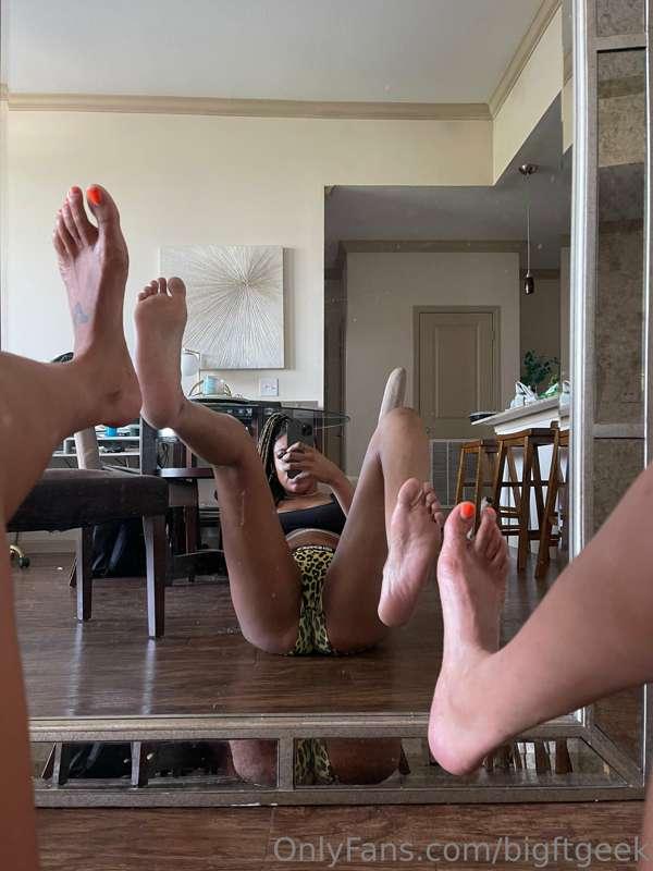 The longer the legs the more soles to lick🤤