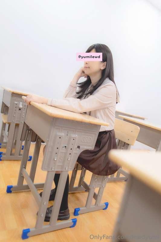 隔壁的女同學其實是個淫蕩的小母狗💕