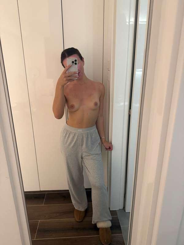 Woken up feeling horny and ready to make someone else's day ..