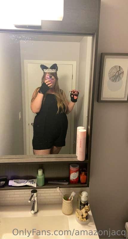 A little late Halloween treat 
Meow 🐱