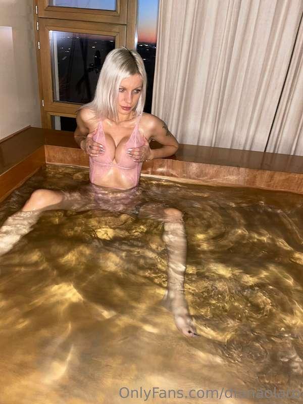 😘