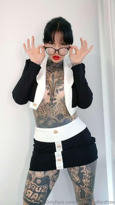 Hot teacher 😉 nude version next! Make sure you unlock 🔓