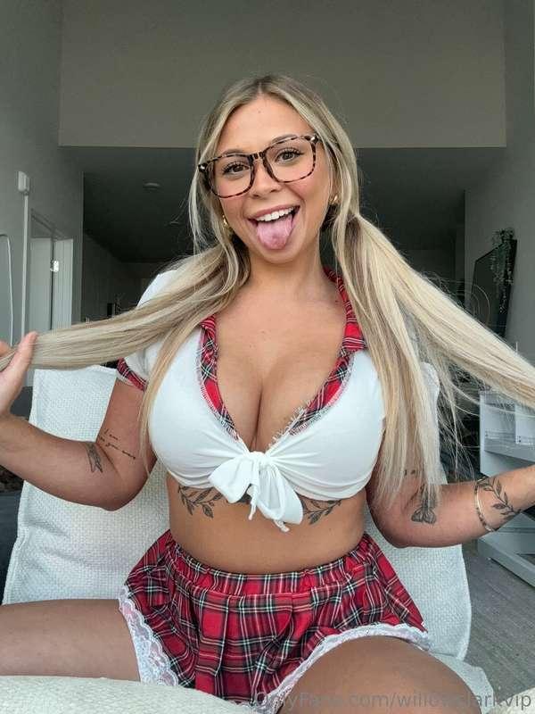which do you like more? 😈
