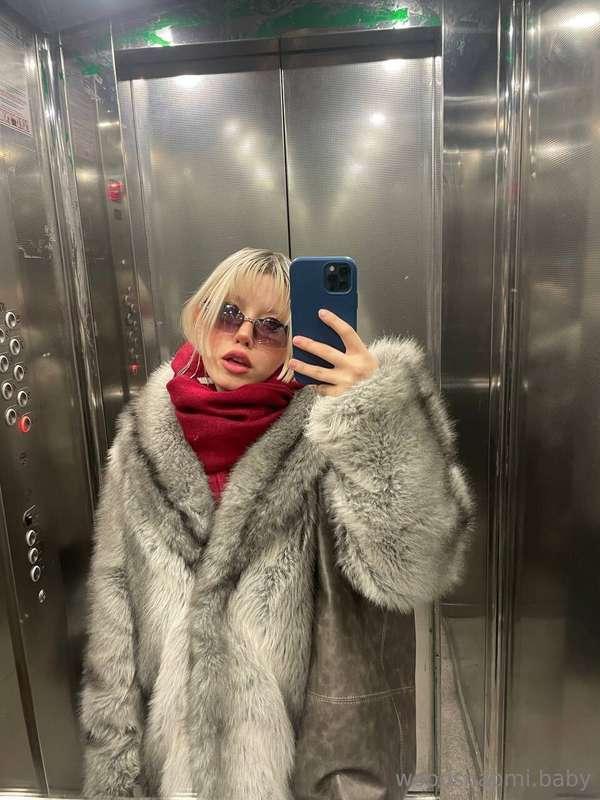 🌸 They say spring has arrived… but it seems like my wardrobe..
