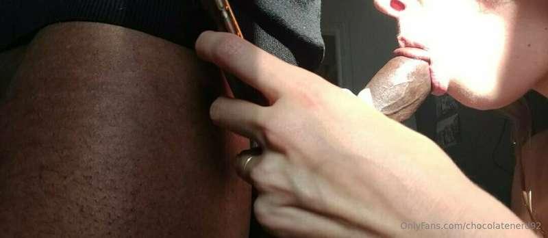 Just sharing a little sneak peek on my first collab' 😏
Felt ..