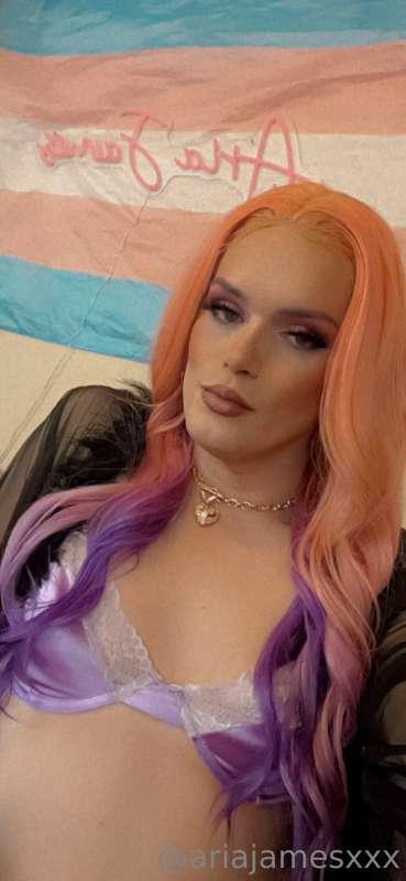 Live on chaturbate.com/ariajamesxxx
