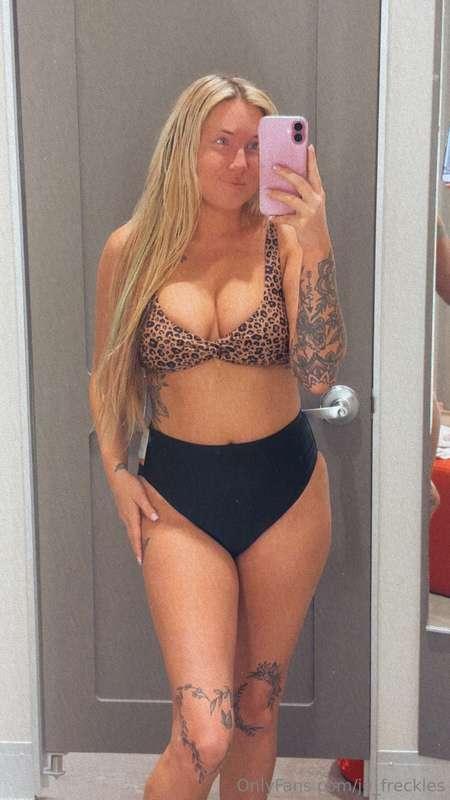 Do you like my new bathing suit? 😉