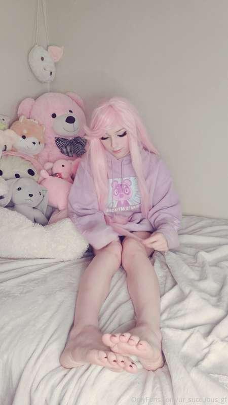 Selfies and Nudes! ♡ i swear i take more nudes than sfw self..