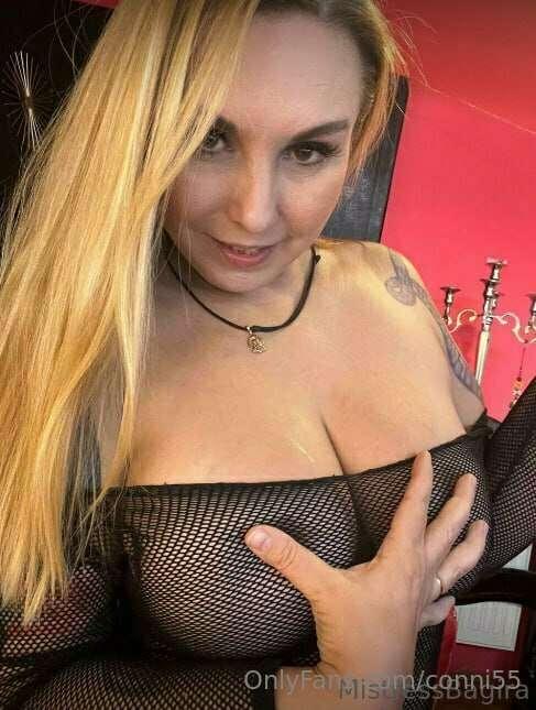 𝐌𝐨𝐦 𝐲𝐨𝐮'𝐝 𝐥𝐢𝐤𝐞 𝐭𝐨 𝐟𝐮𝐜𝐤😈𝐂𝐚𝐥𝐥 𝐦𝐞
@deedelight
😈Naughty, Hairy, ..