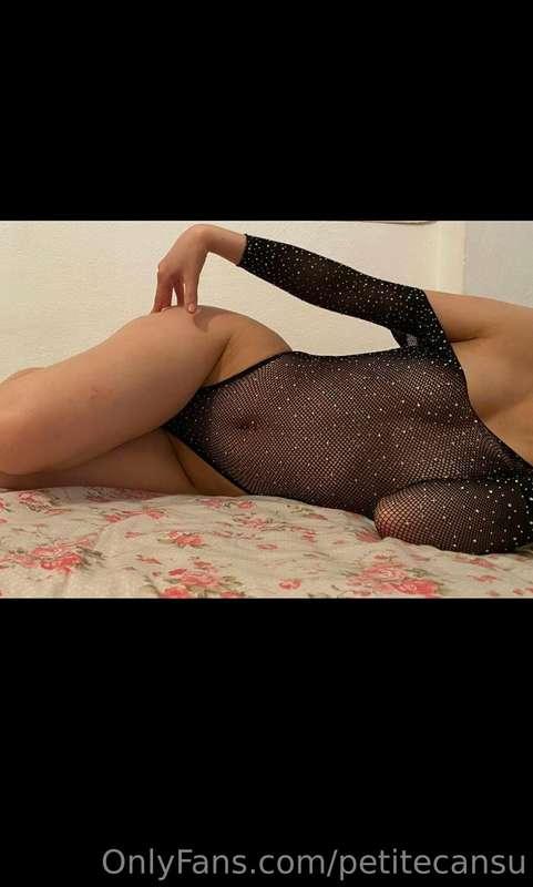 Don't you just want to grab into my beautiful curves and go ..