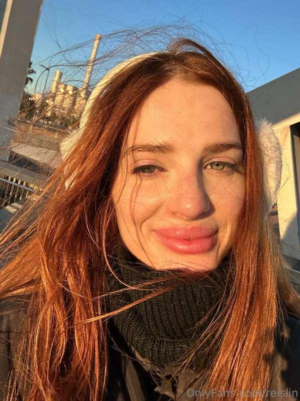 Hey it seems like New Year's Eve happened today haha❤️💫
I th..