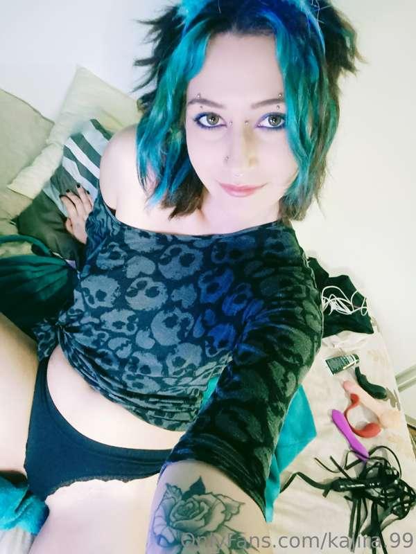 Now active on s.t.r.i.p.c.h.a.t !!😊❤️ Linkr - Instagram & Tw..