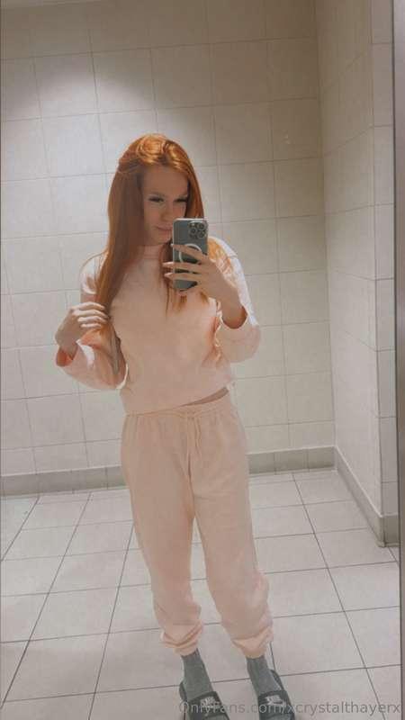 Too early to be this cute. Wanna be my morning problem? DMs ..