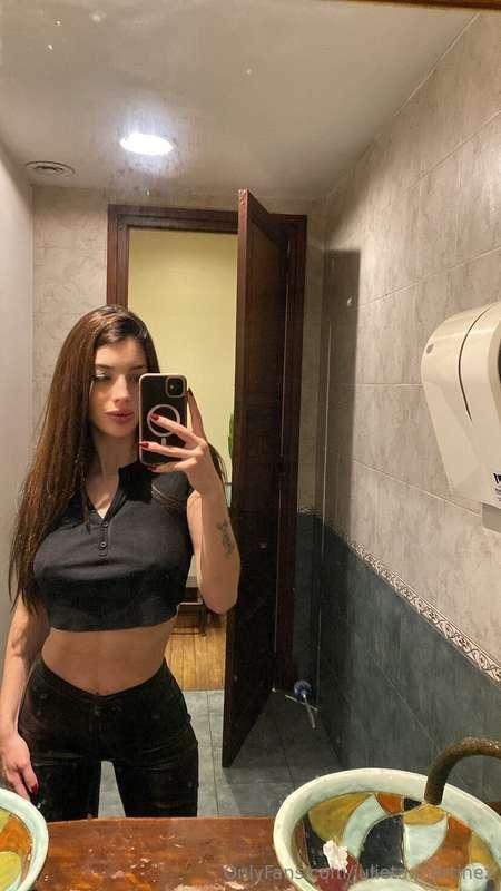 Striking a pose, owning the moment 📸