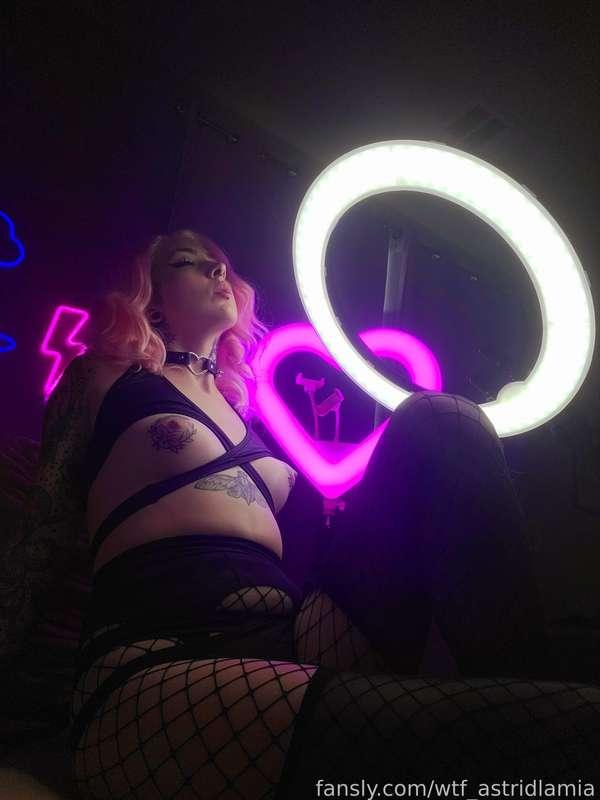 wtf_astridlamia image #3