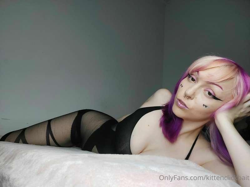 Lots of curves to run your hands over