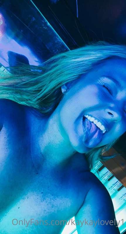 Tanning fixes everythinnggggg(: